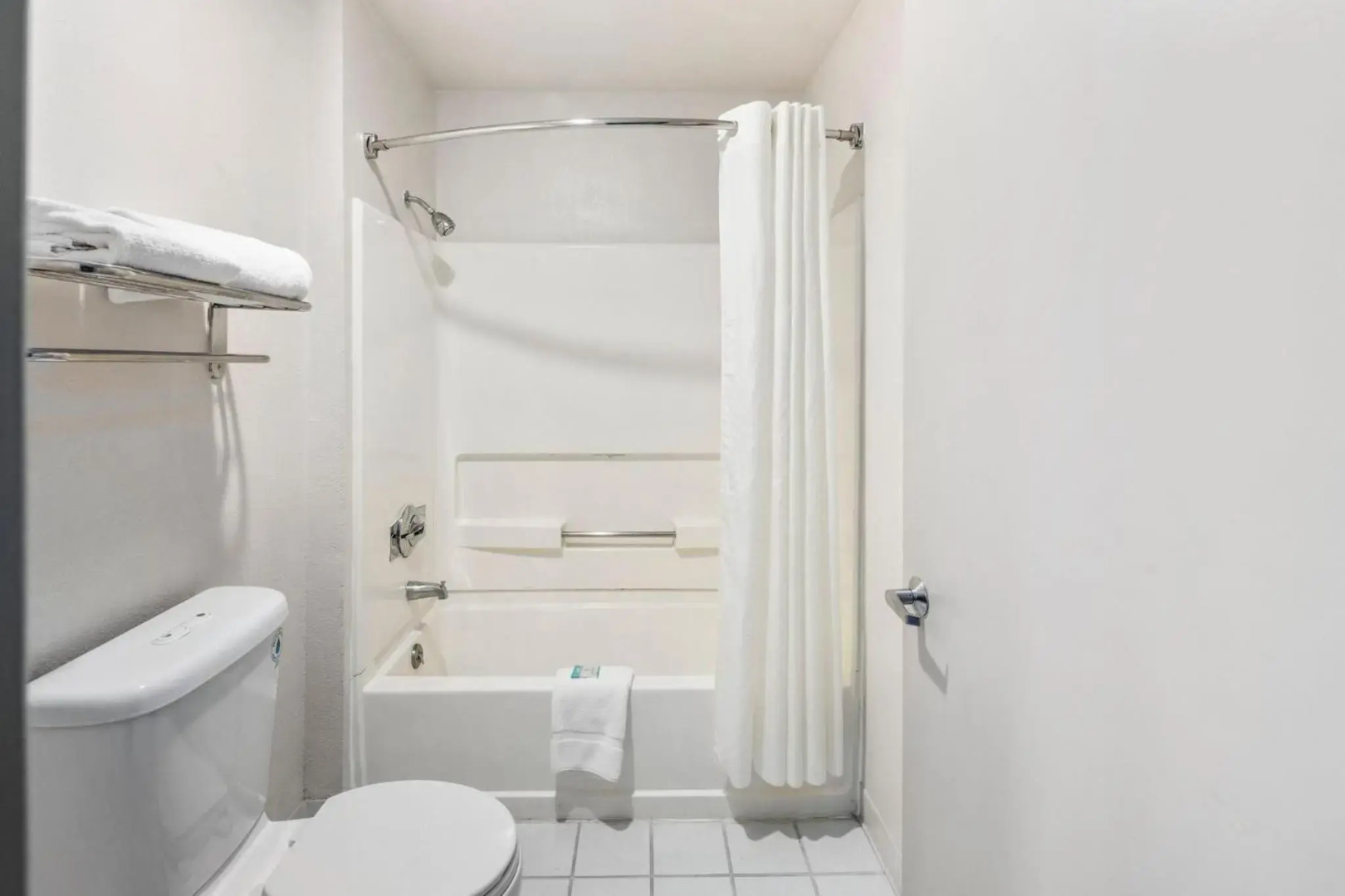 Inn at Lake Washington By OYO I-405