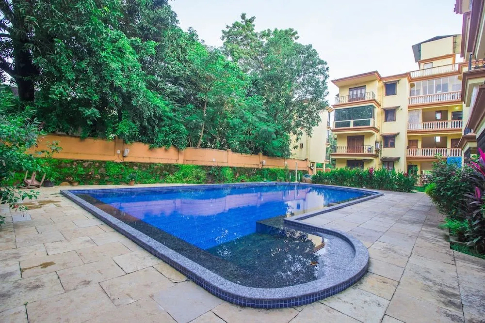 OYO 18705 Home Elegant 2BHK Parra