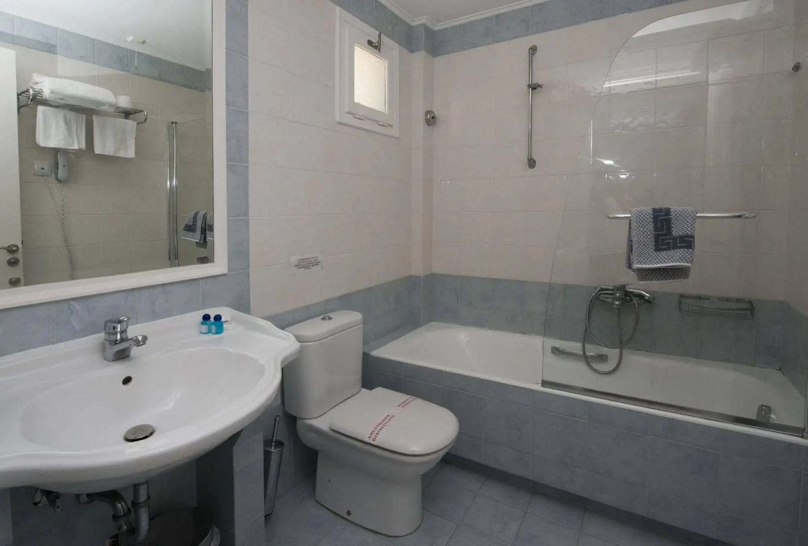 Alonissos Beach Bungalows & Suites Hotel