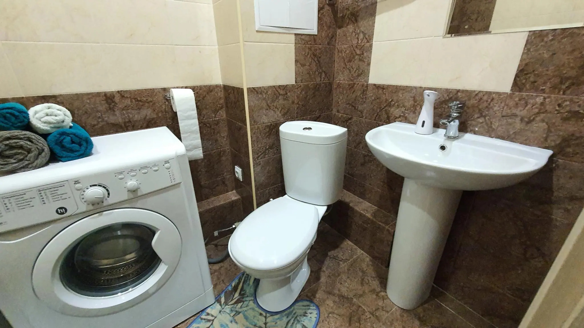 Квартирки НН на улице Июльских Дней 1 корпус 2