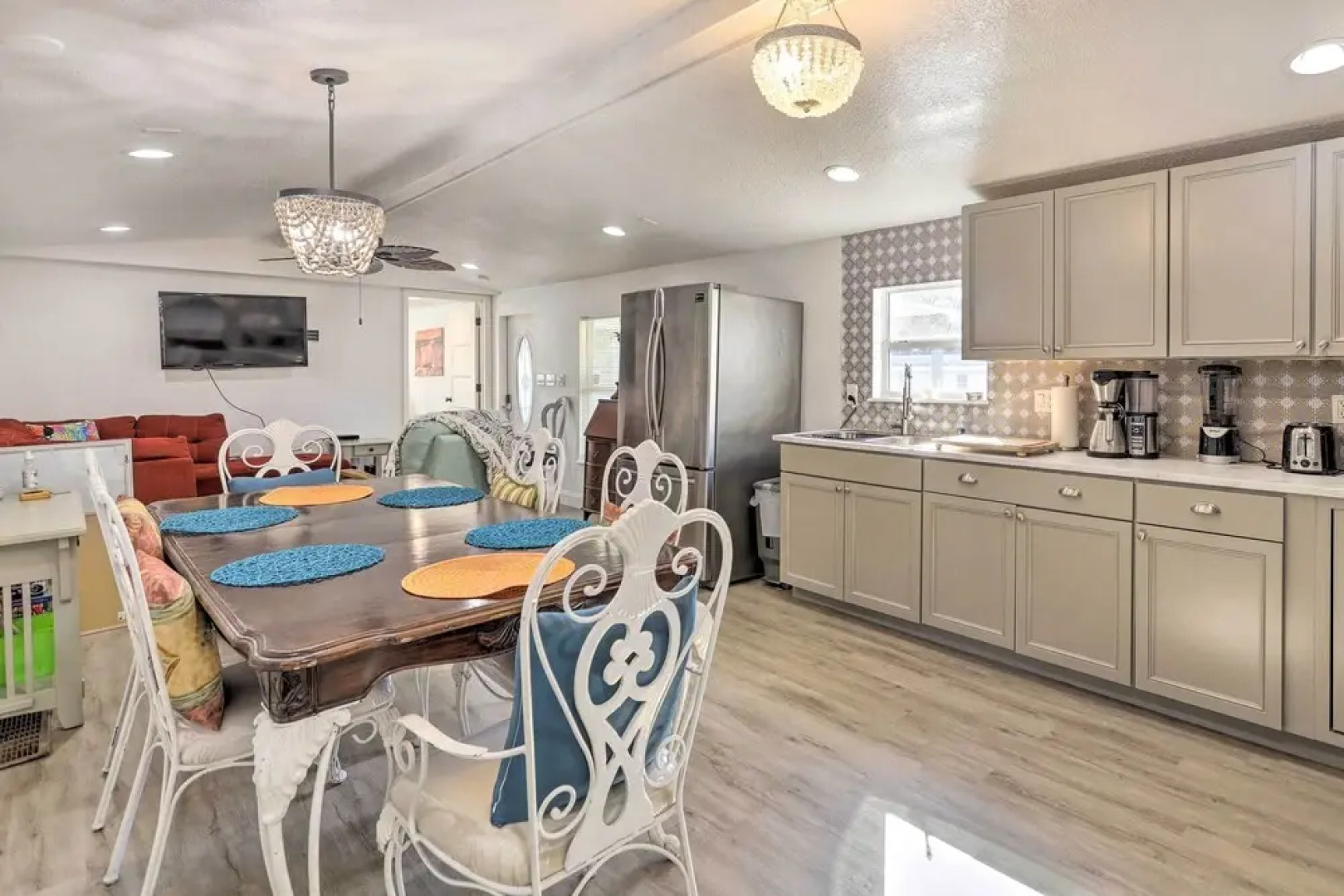 Pet-friendly Home w/ Deck - 6 Mi to Cocoa Village!