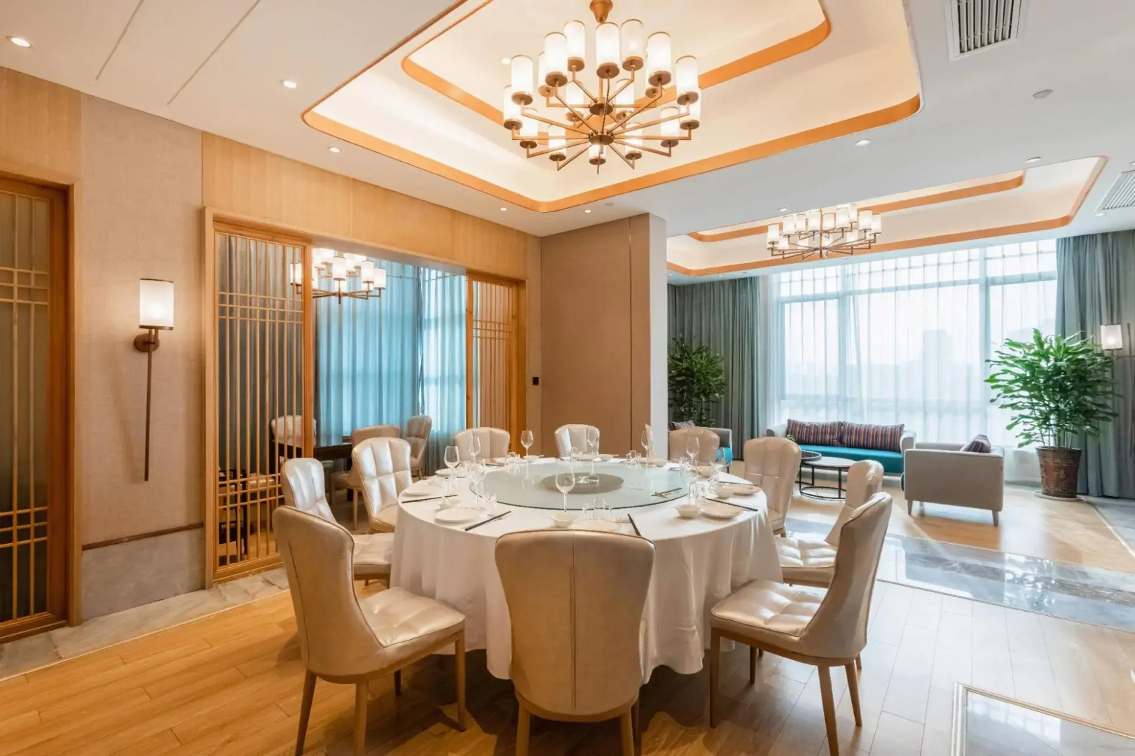 Huai'an OASIS International Hotel