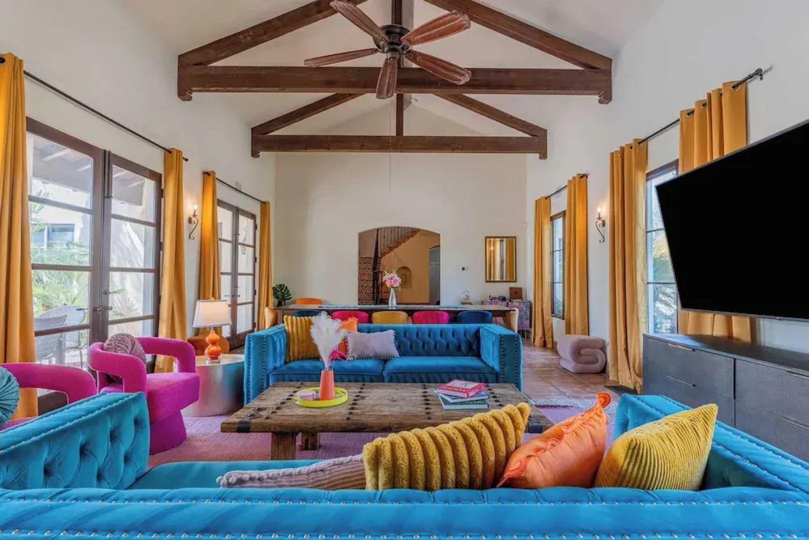 Luxe 7bdr Oasis w/ Pool, Putting Green, Game Room Villa Del Gallo by Avantstay