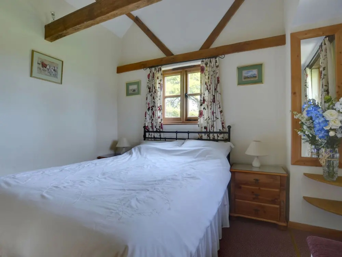 Lovely Holiday Home With Many Wooden Details in Nice Location