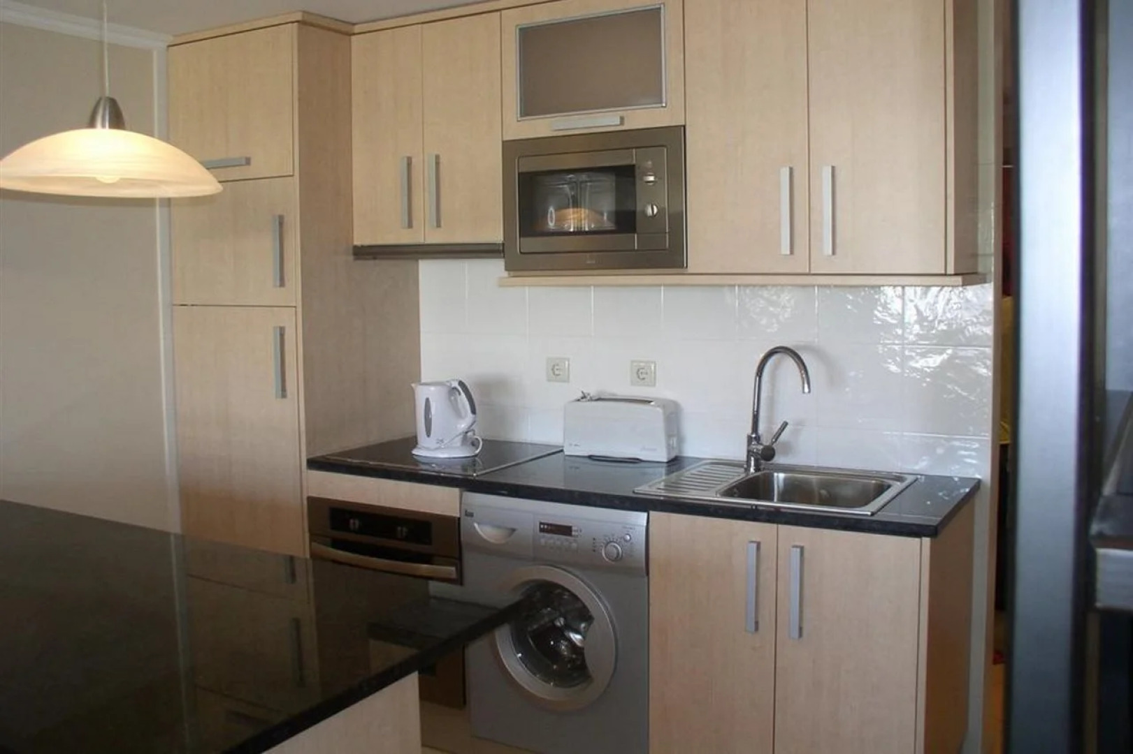 Parque Mourabel, Oasis Village, Pe do Lago