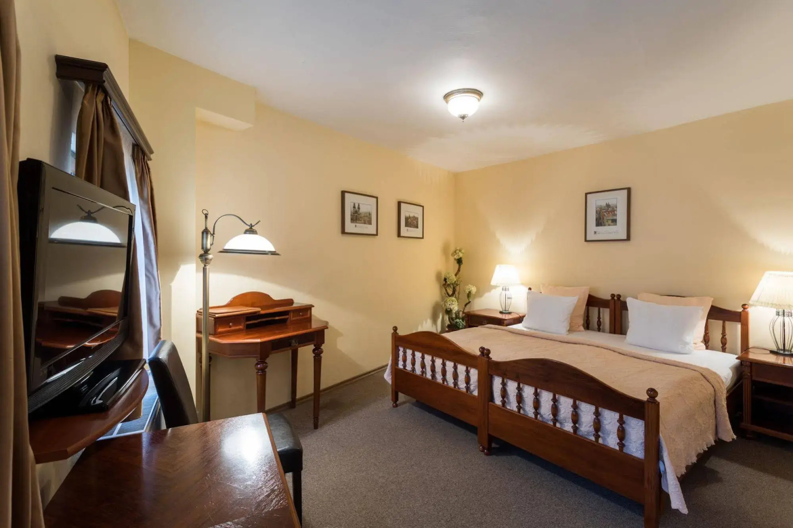 Aurus by Adrez Living