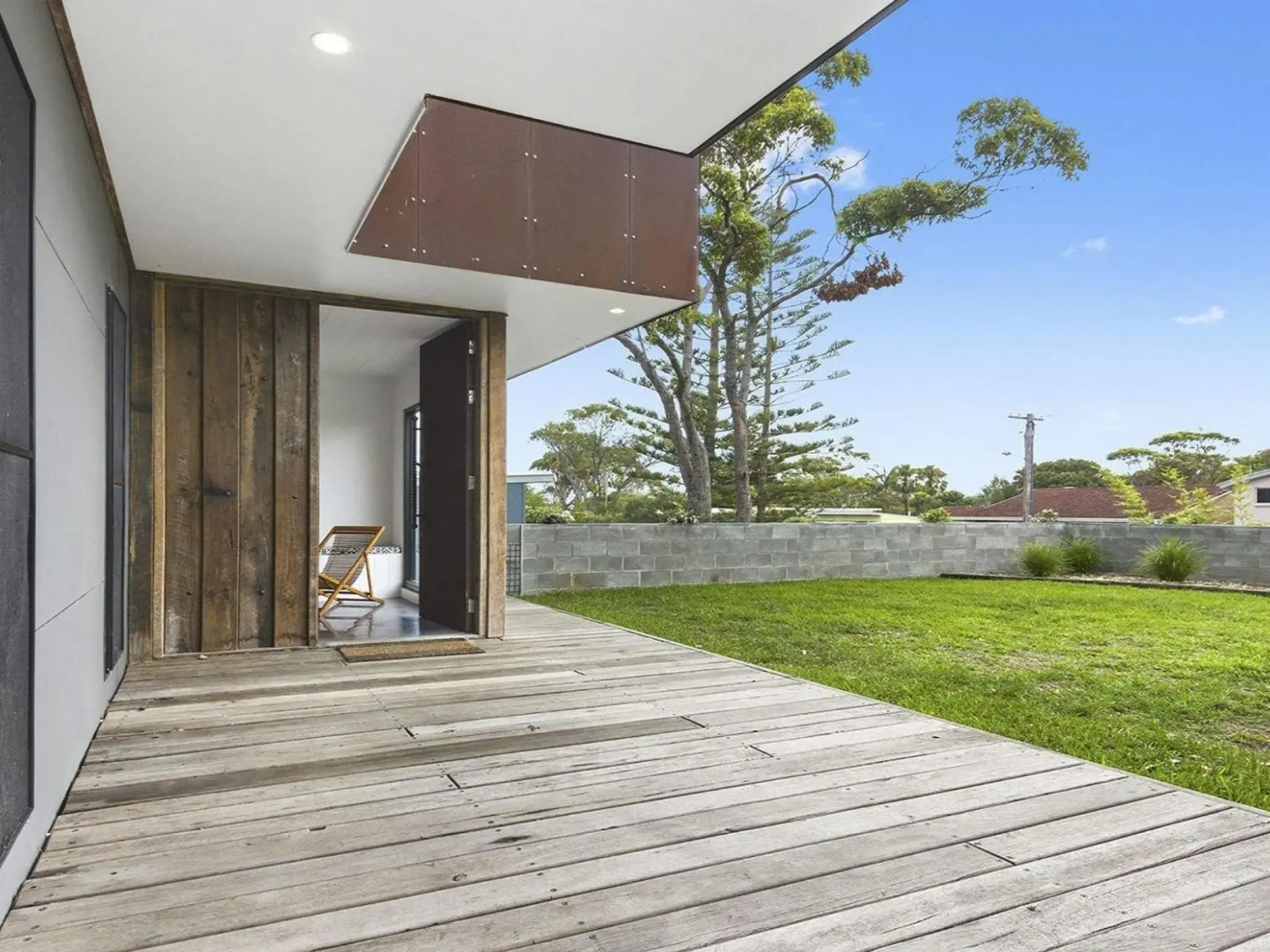 Horizons at Currarong - architecturally designed beach house