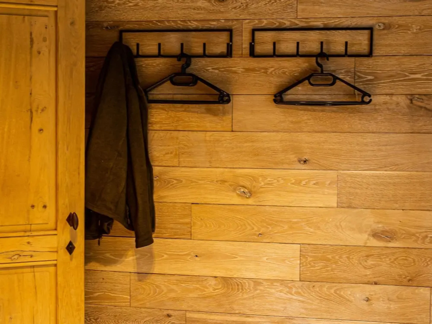 Cosy Mansion With Private Terrace and Sauna