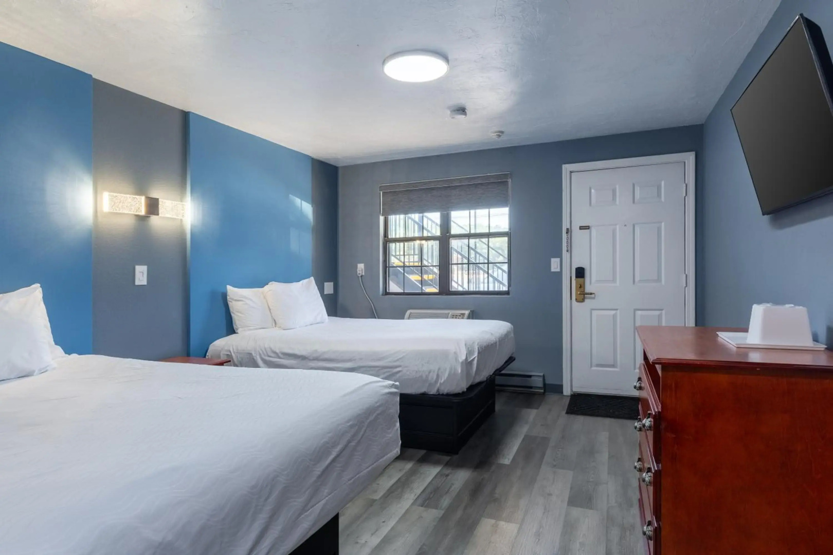 Knights Inn North Attleboro