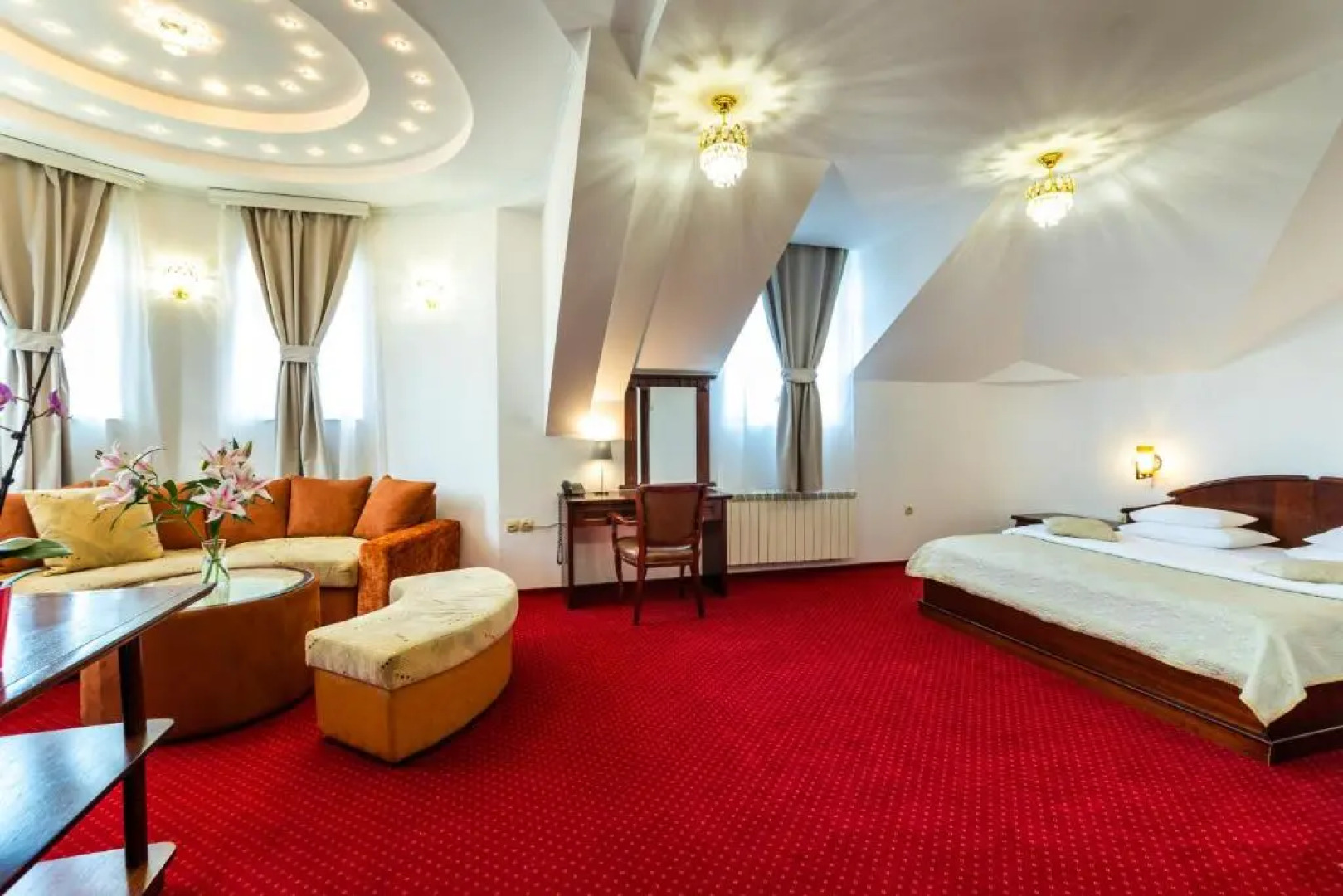 Garni Hotel Royal Crown