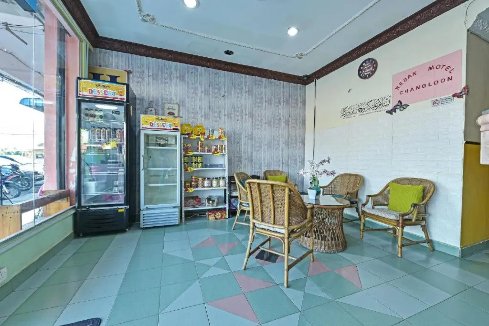 OYO 90736 Lh Resak Motel