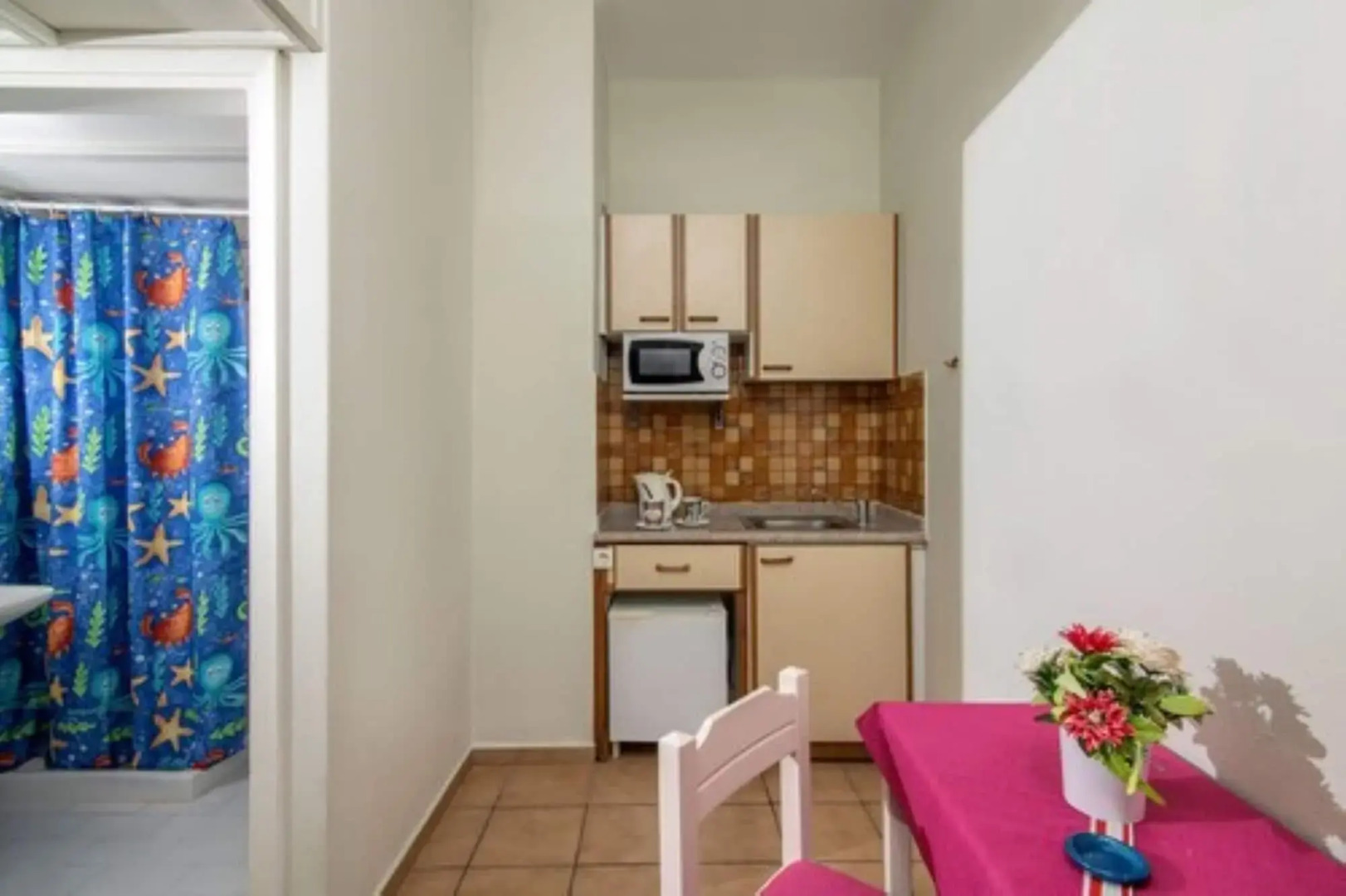 Semiramis Apartments by Estia