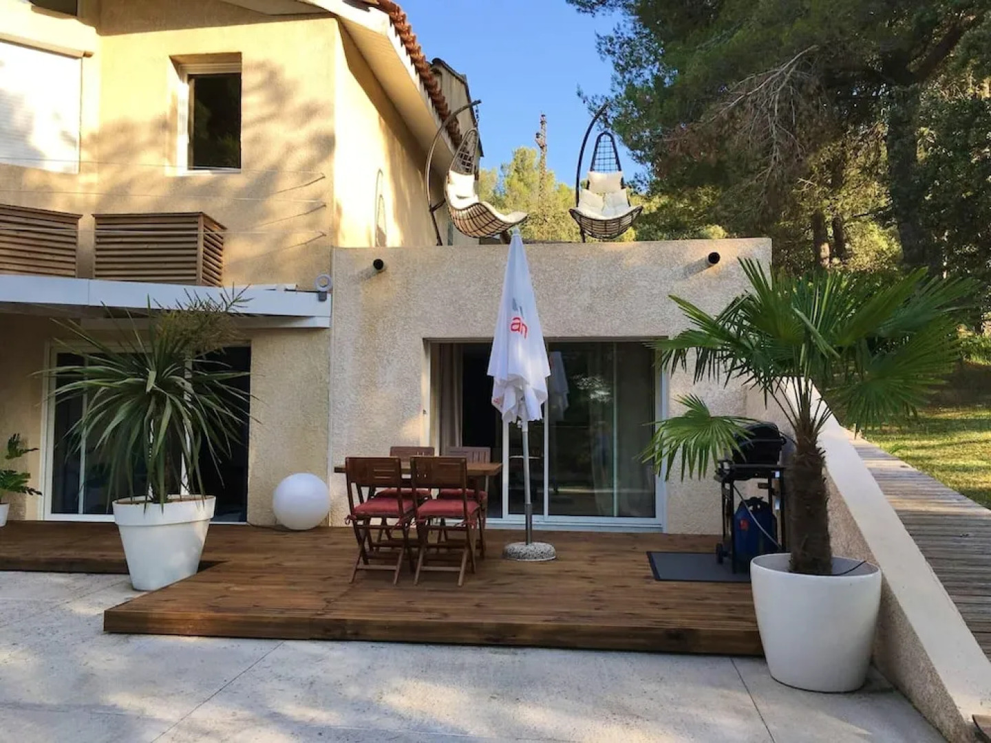 Apartment With 2 Bedrooms in Alleins, With Pool Access, Enclosed Garden and Wifi - 50 km From the Beach