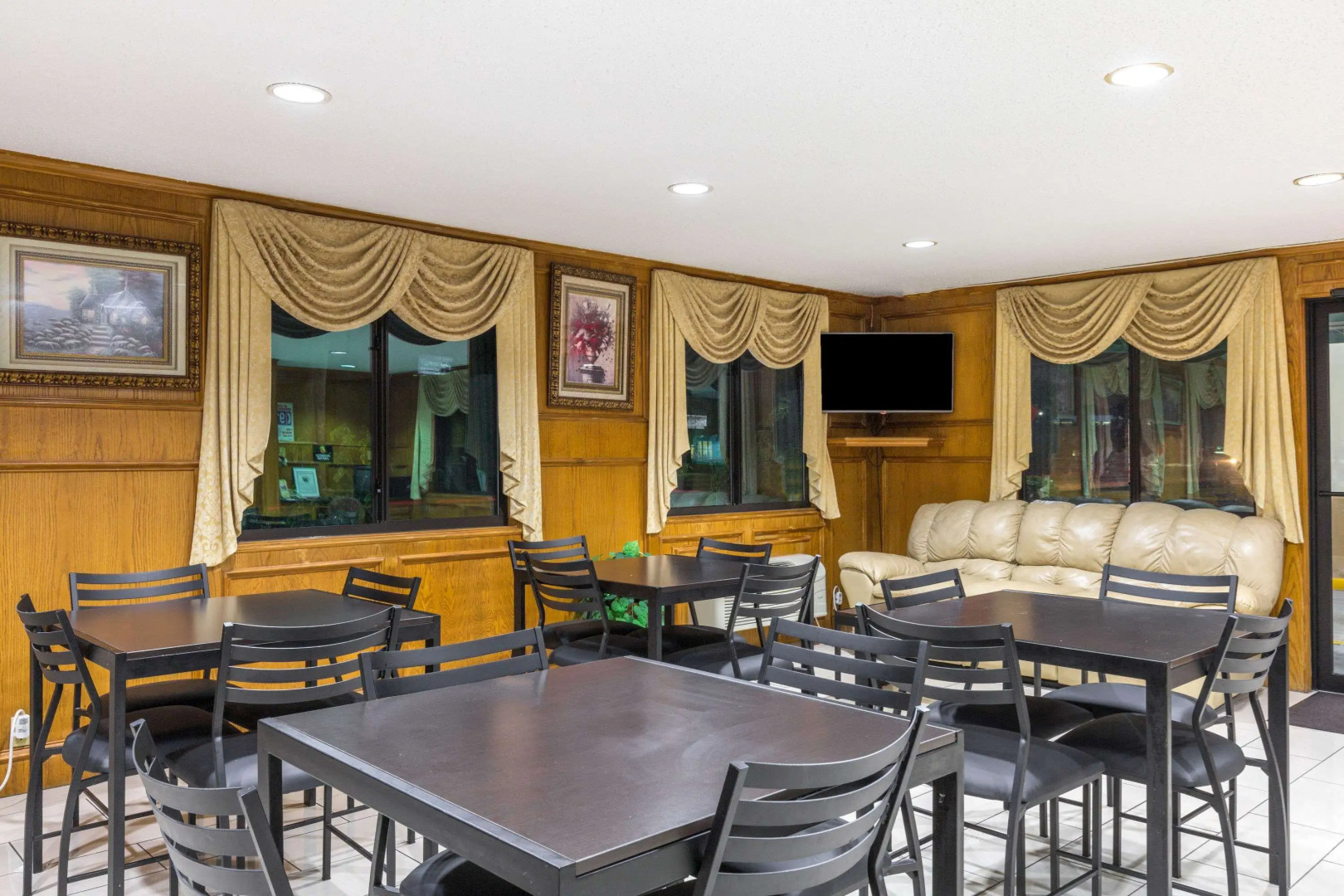 Super 8 by Wyndham League City/Kemah Area