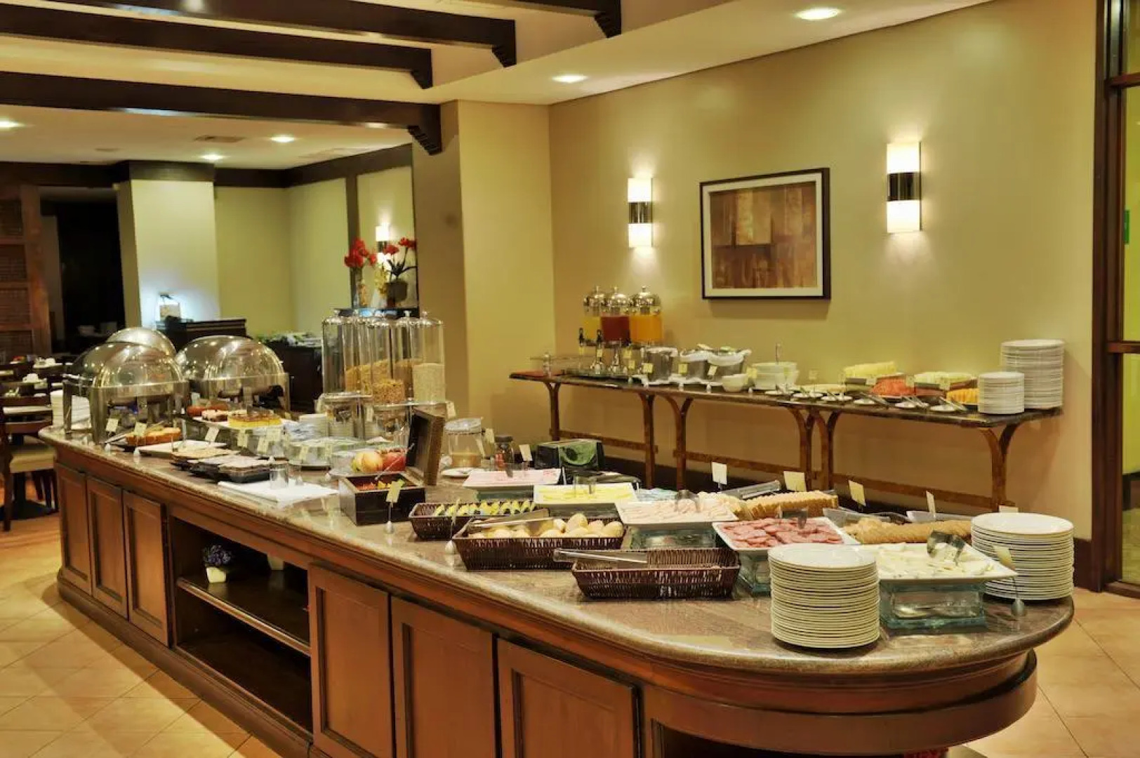 Hotel Deville Business Maringá