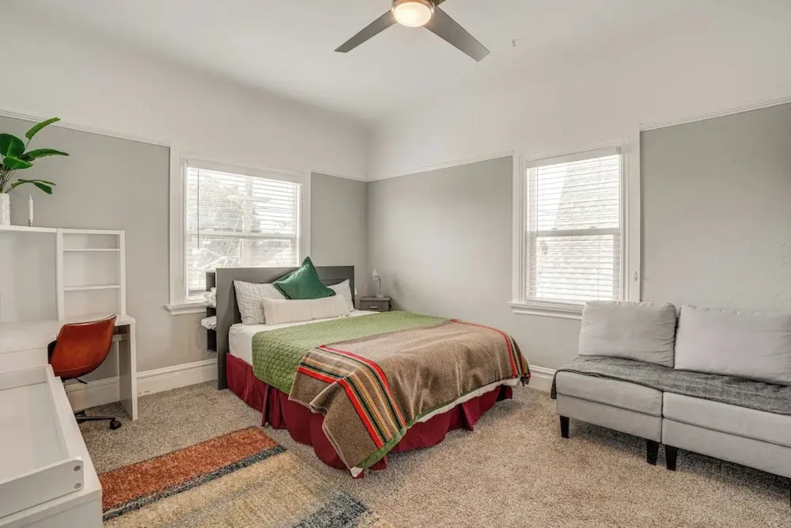 8 Mi to Bay Bridge: Couple's Getaway w/ Mtn Views!