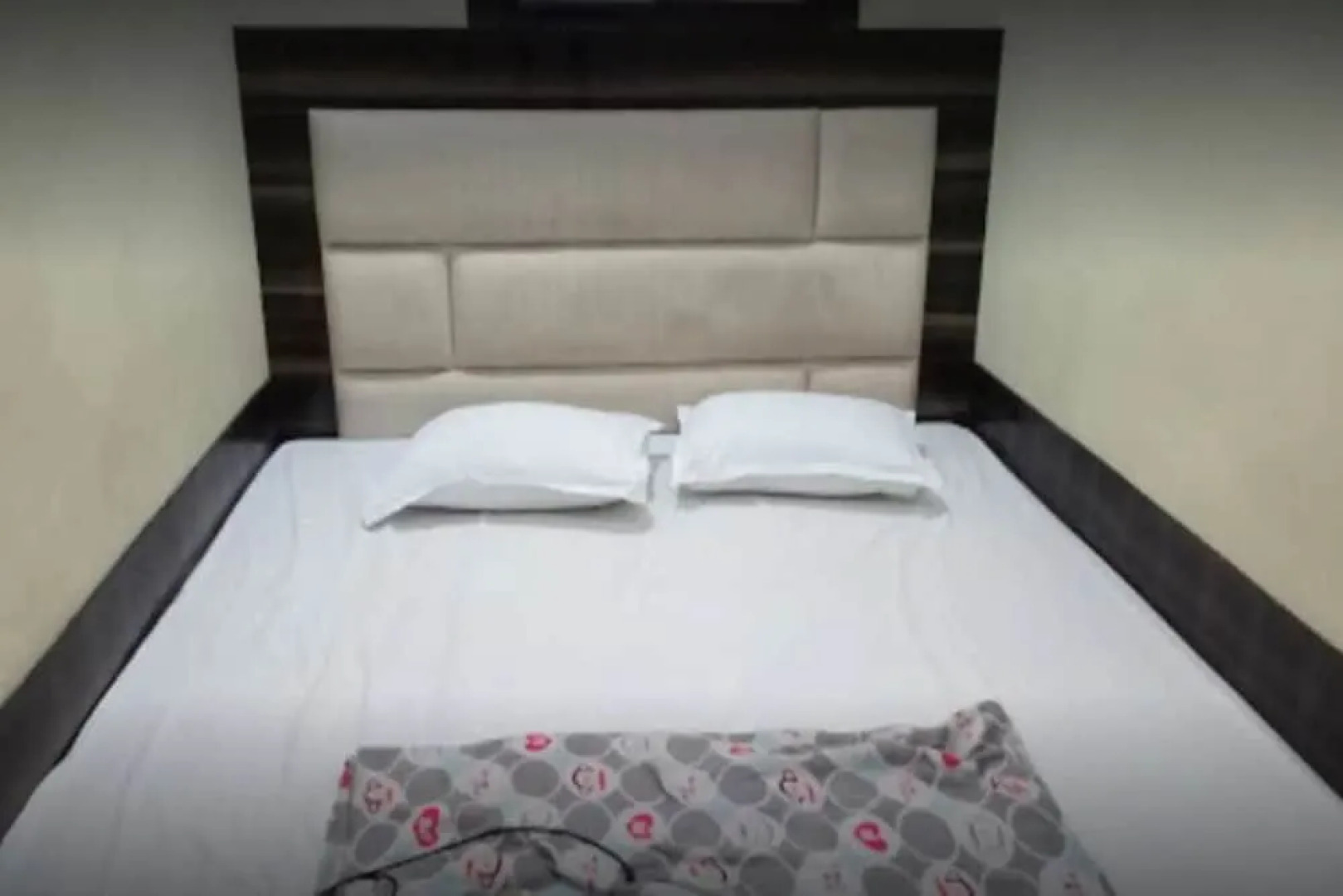 Goroomgo Dev Guest House Howrah Kolkata