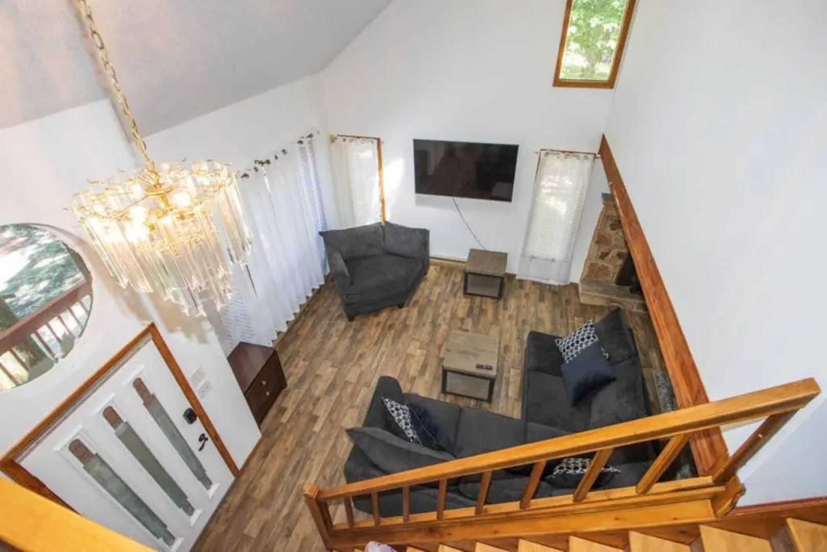 Entire 3 Bedroom Adventure Chalet, Near the best of the Poconos