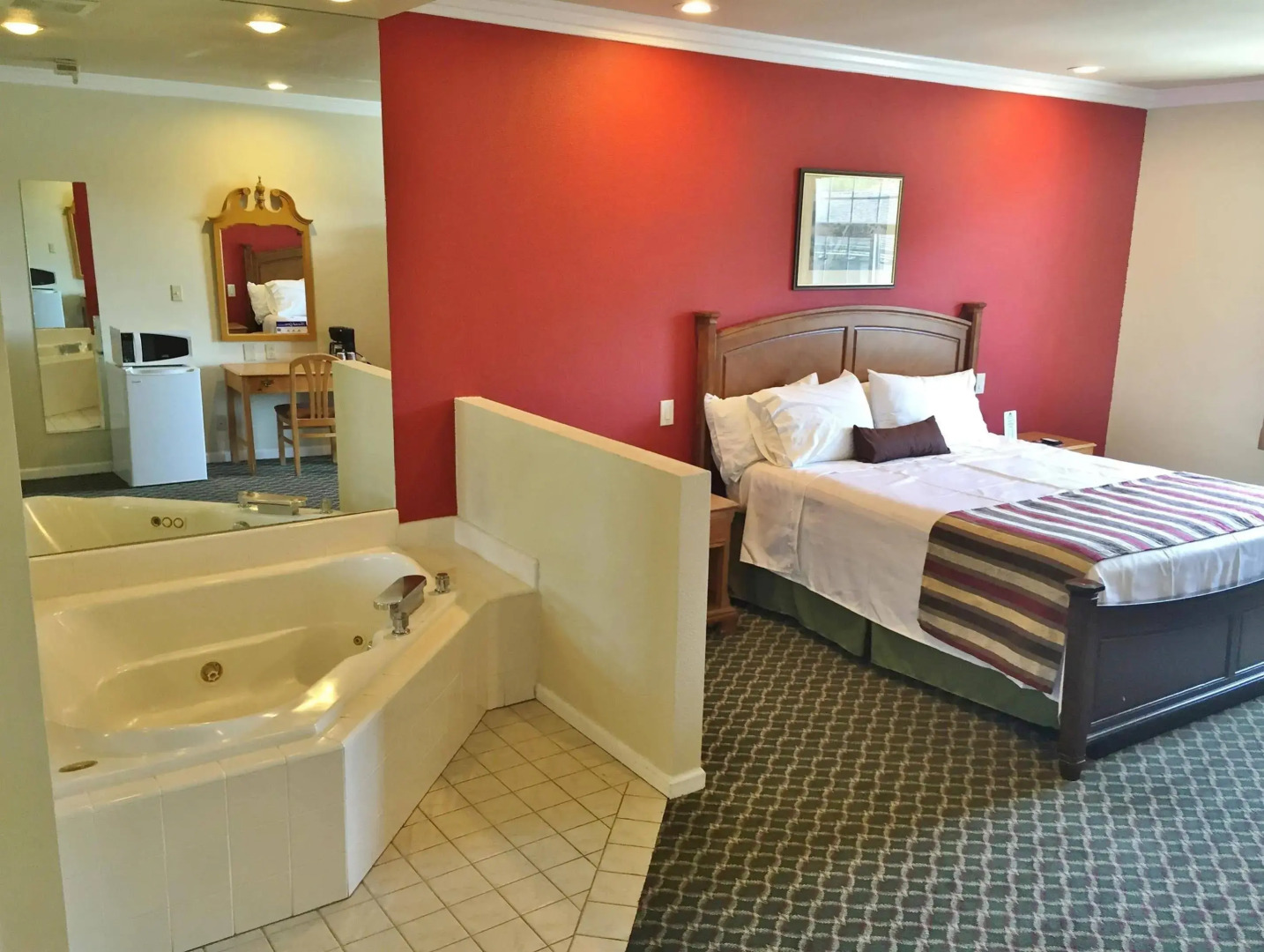 The Miramar Inn & Suites