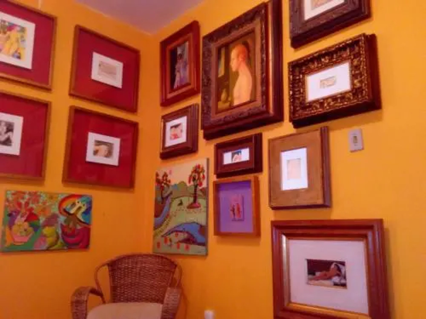 Mini Hostel Fine Art