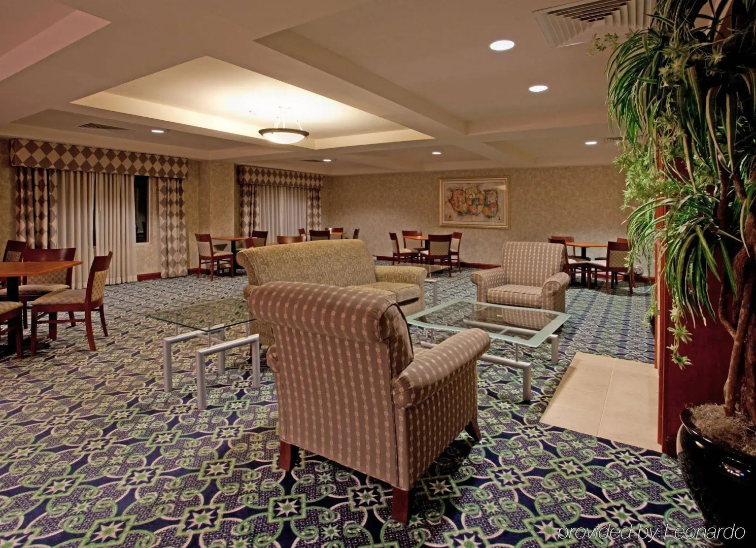 Holiday Inn Express Hotel & Suites Mebane by IHG