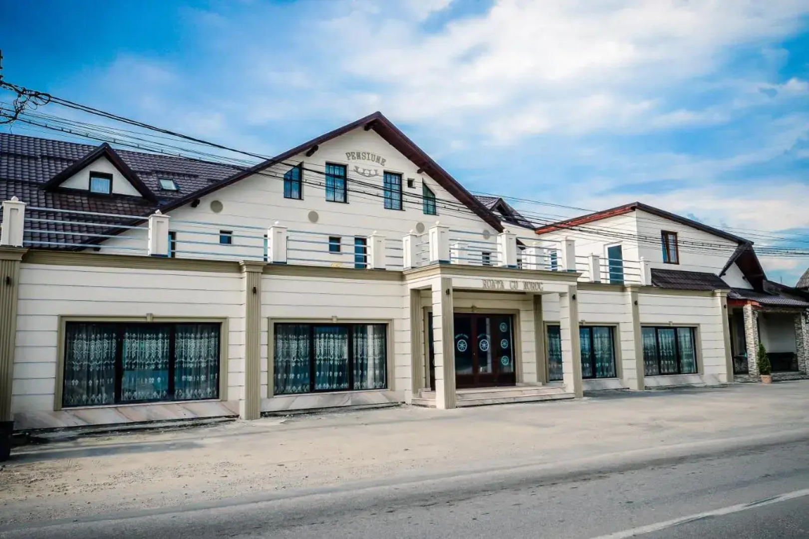 Hostel Roata Cu Noroc