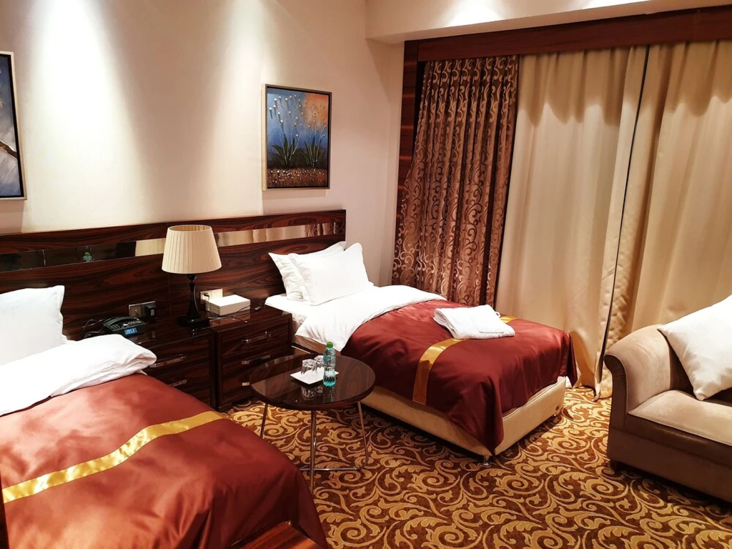 Отель Karon Palace