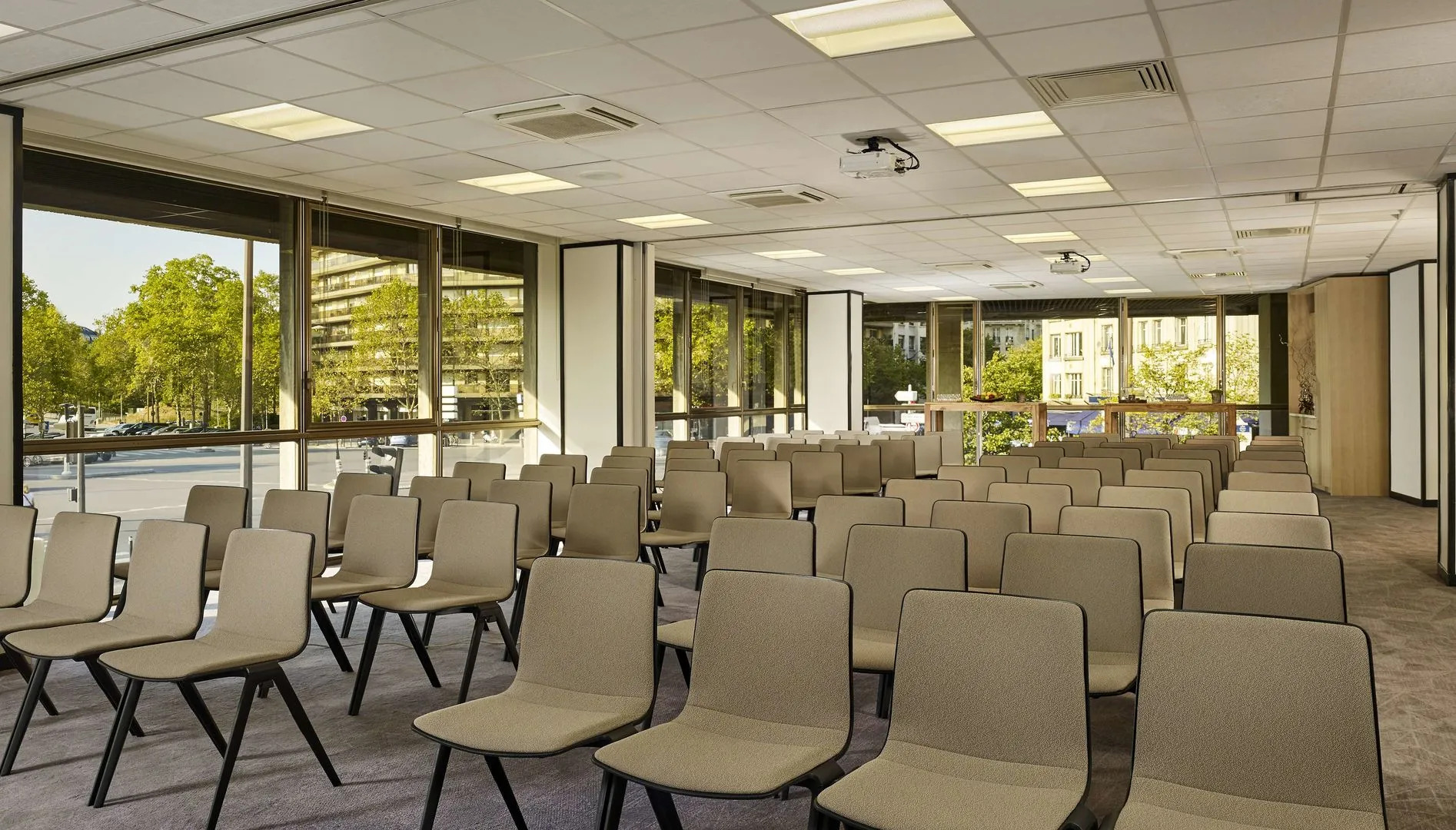 Отель Hyatt Regency Paris Etoile