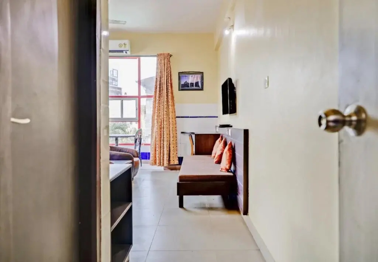 Shanthi Royal by OYO Rooms