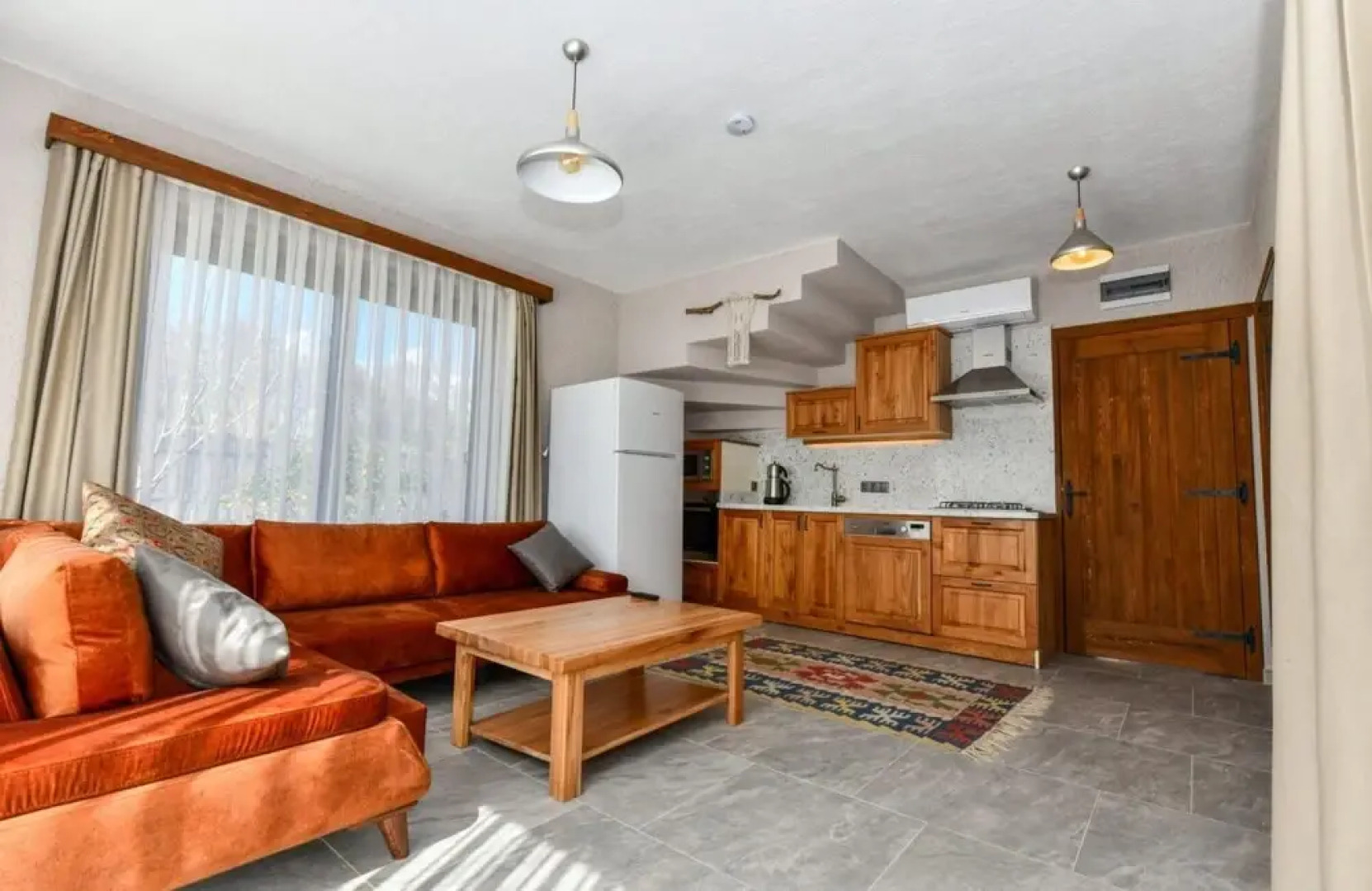 Gorgeous Villa With Private Pool and Jacuzzi in Fethiye