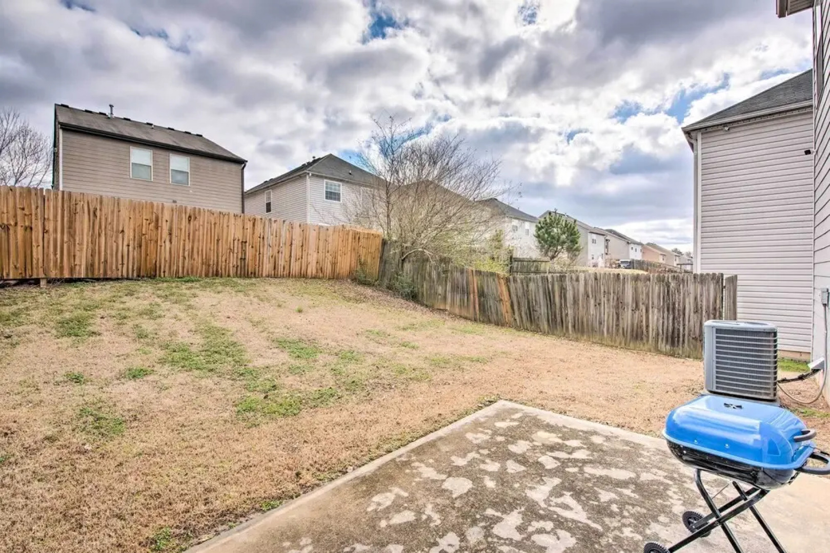 Suburban Atlanta Vacation Home ~ 3 Mi to Airport!