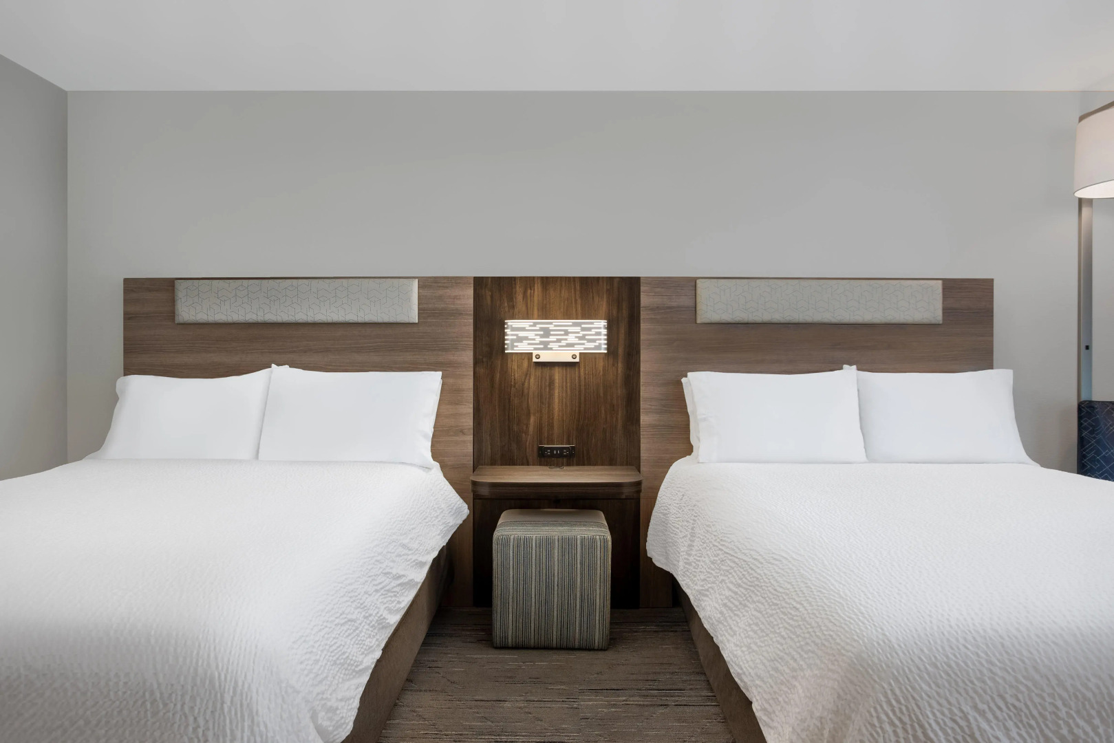 Holiday Inn Express Hotel & Suites Terre Haute by IHG