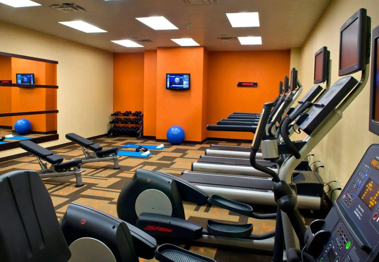 Courtyard by Marriott Newark Downtown