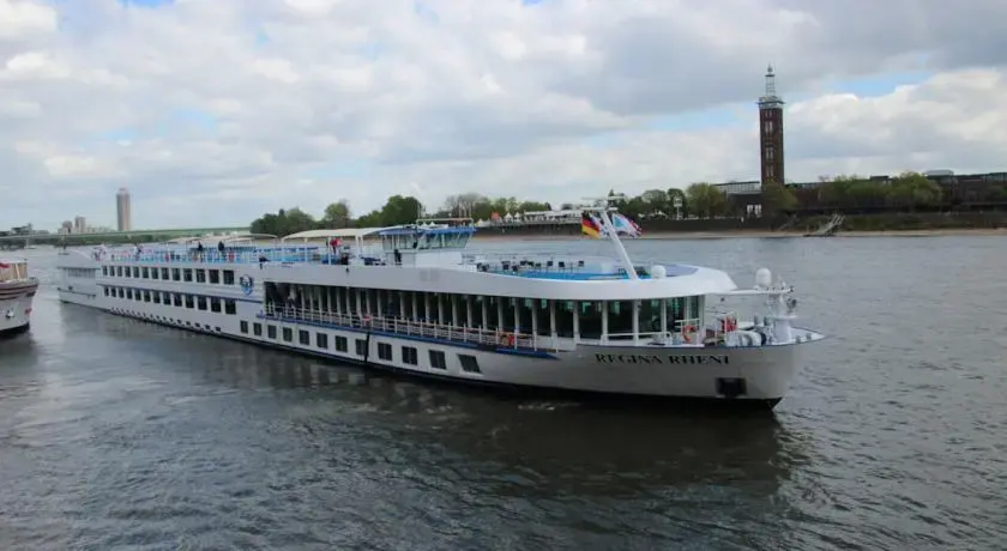 Fairtours Hotelschiff Regina Rheni **** Neuss