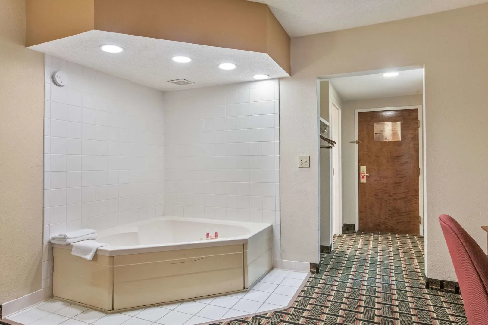 Econo Lodge Inn & Suites Marietta near Dobbins ARB