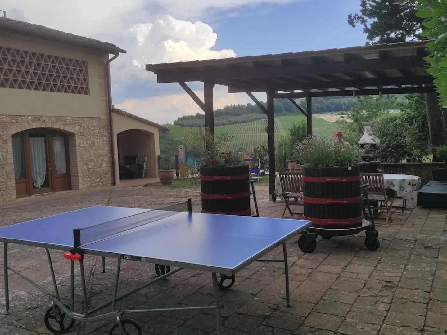 Farmhouse in Tuscany With Pool & Vineyard View