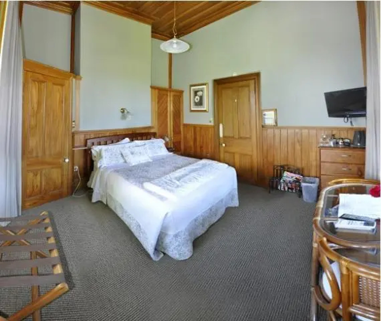 Villa Heights Bed and Breakfast