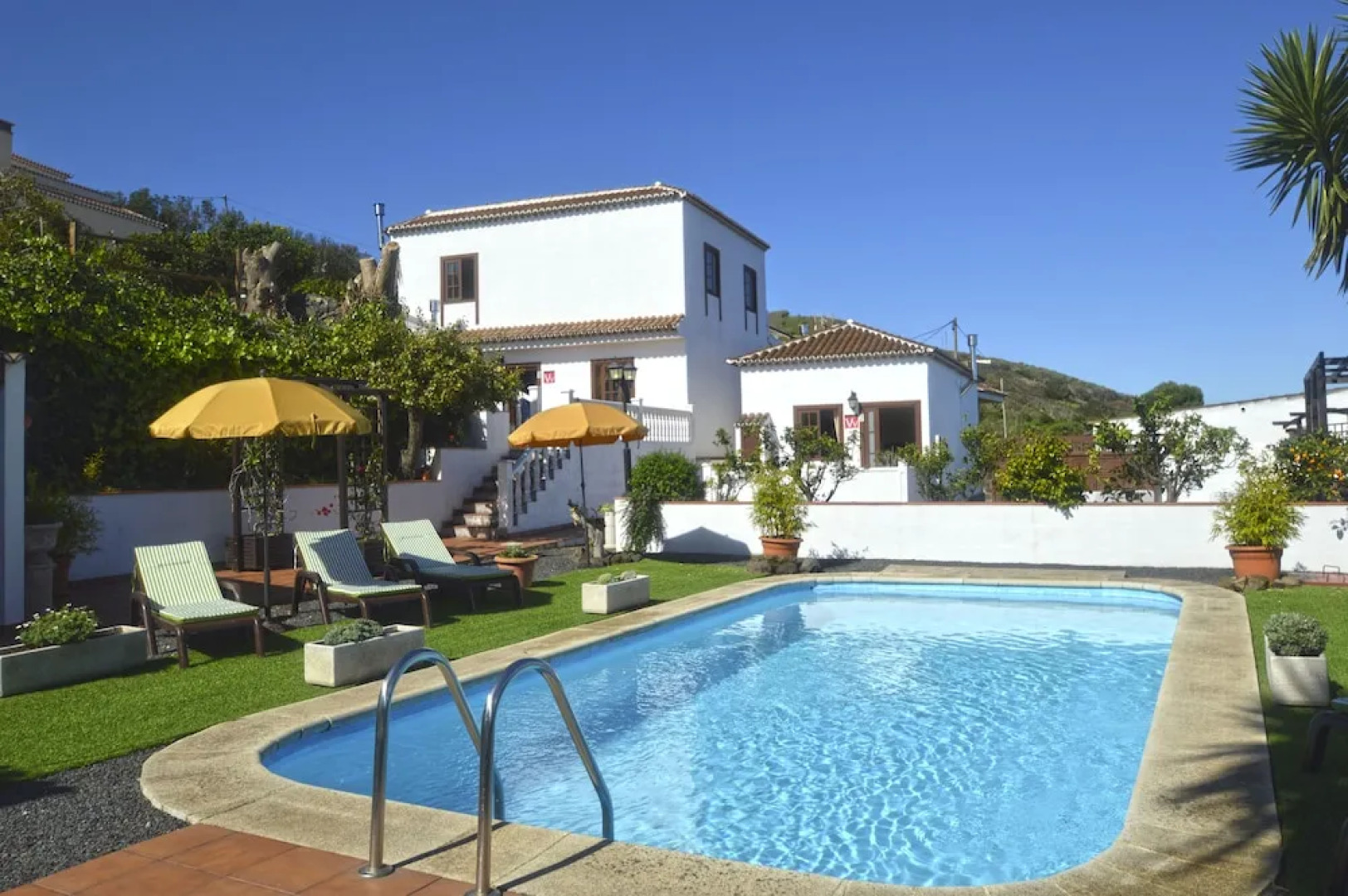 Las Paredes by Isla Bonita