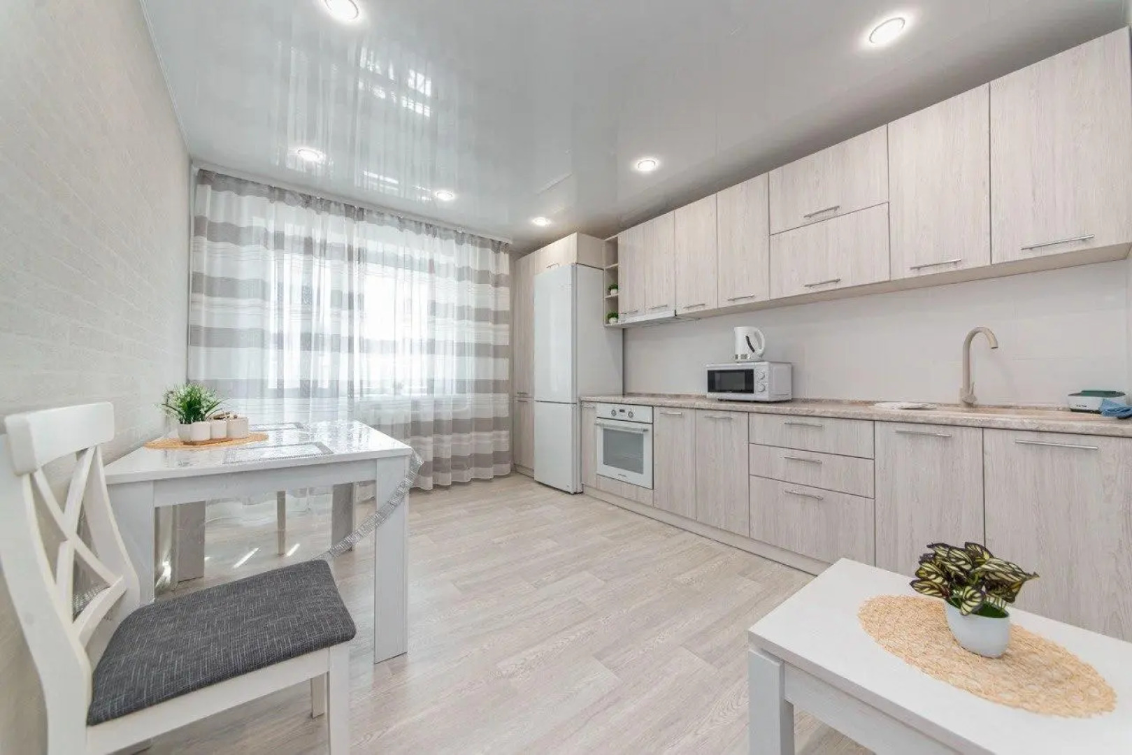 Апартаменты на Шекснинском проспекте 16