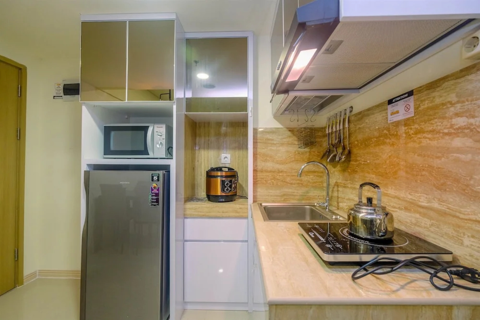 Comfort and Strategic 3BR Meikarta Apartment