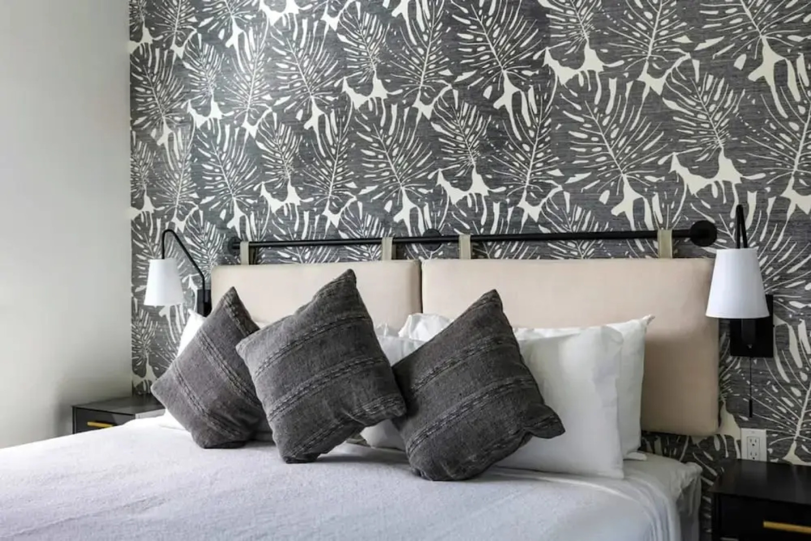 New Crestwood House by Brightwild Huge Pool