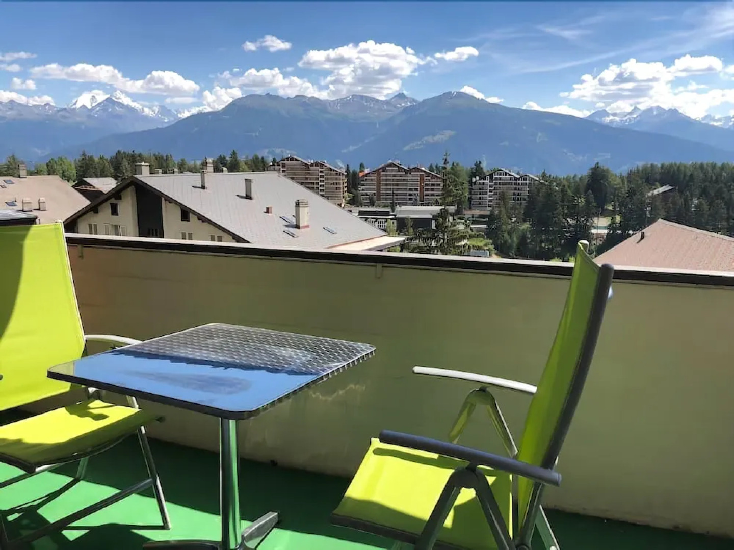 L’Eperon Center Crans wonderful view