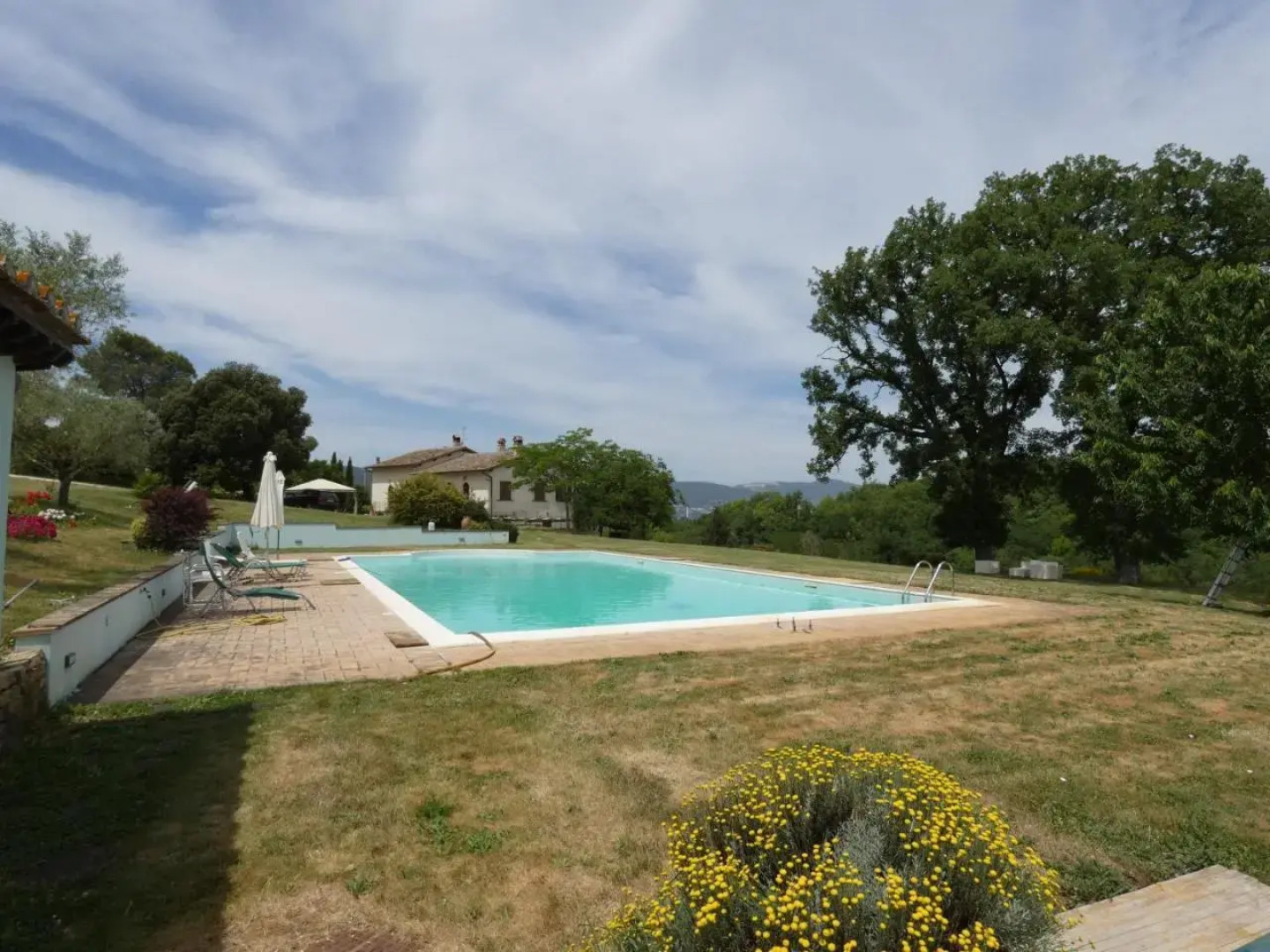 Scappo in Umbria, la Cantinetta