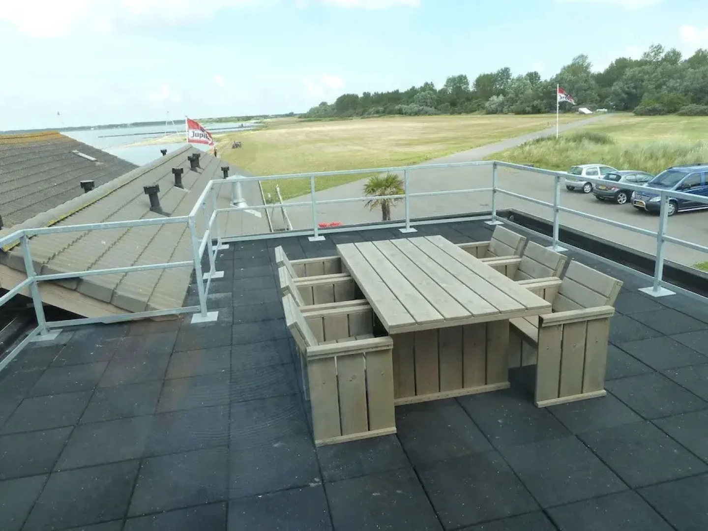 Exclusive Apartment on the Ground Floor Directly Located on the Water