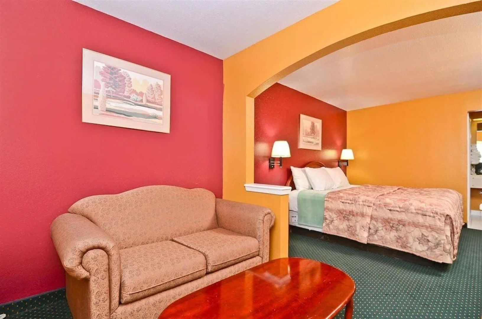Pine Point Inn & Suites