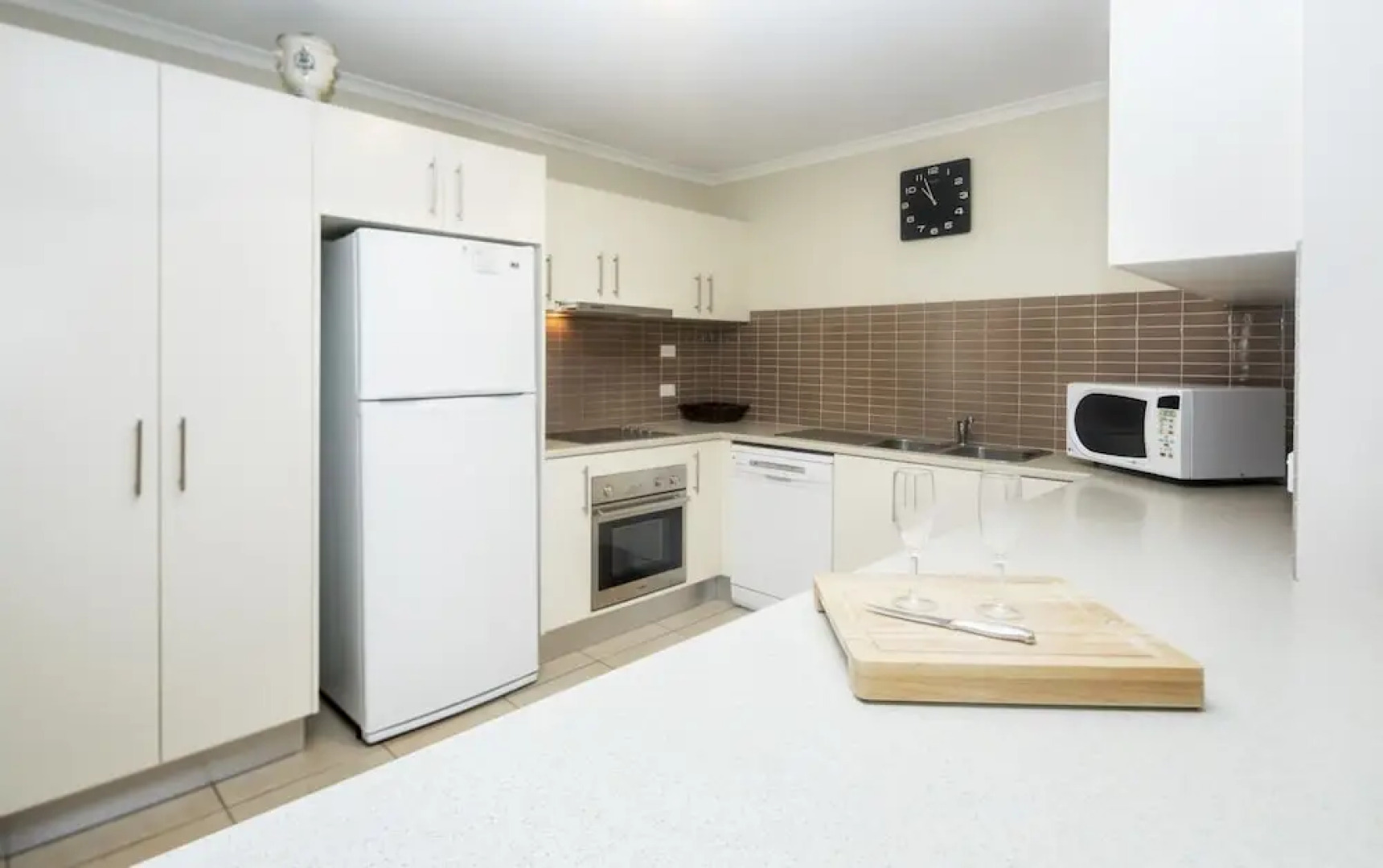 Eclipse 5- Spacious Townhouse