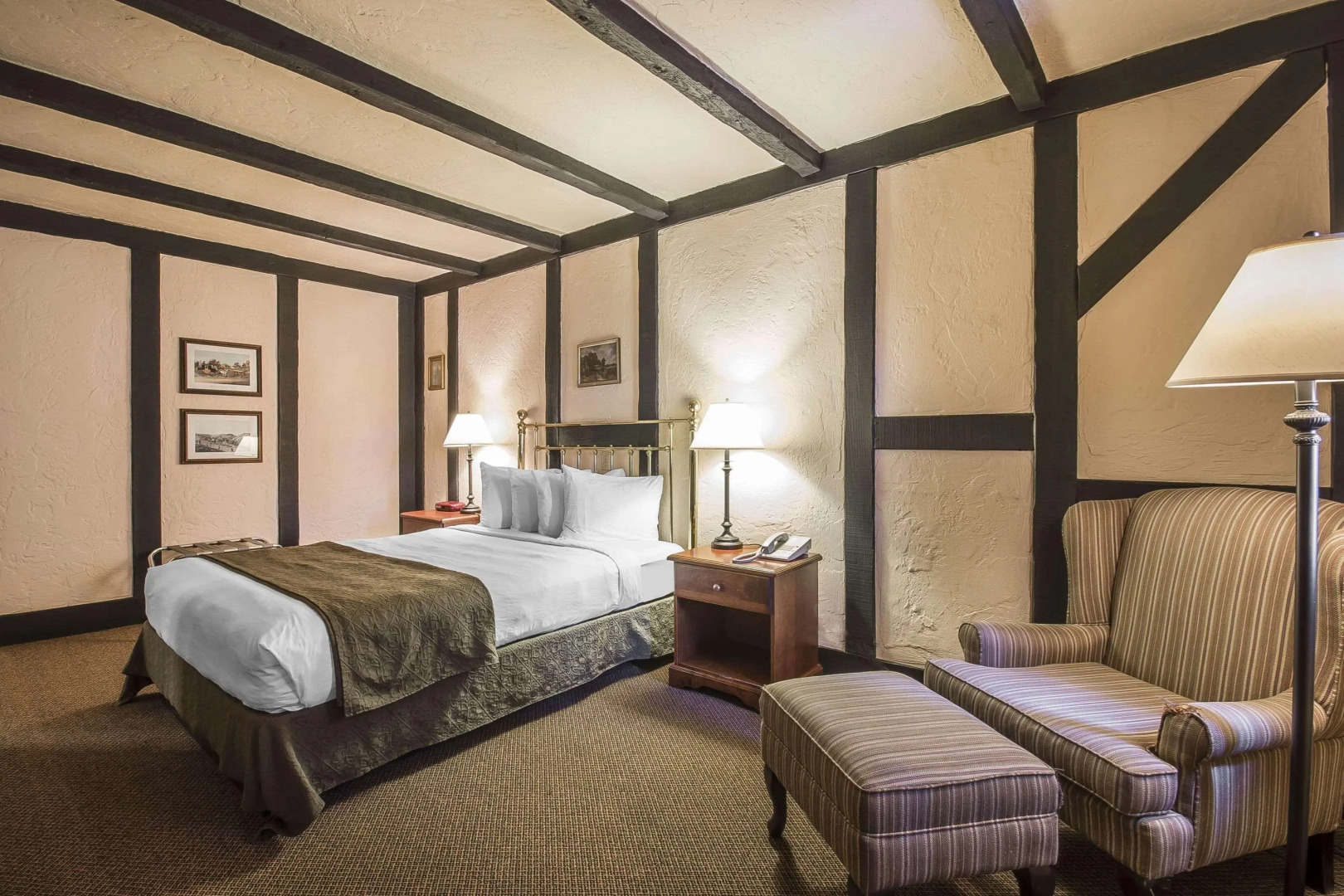 Quality Inn Waddling Dog