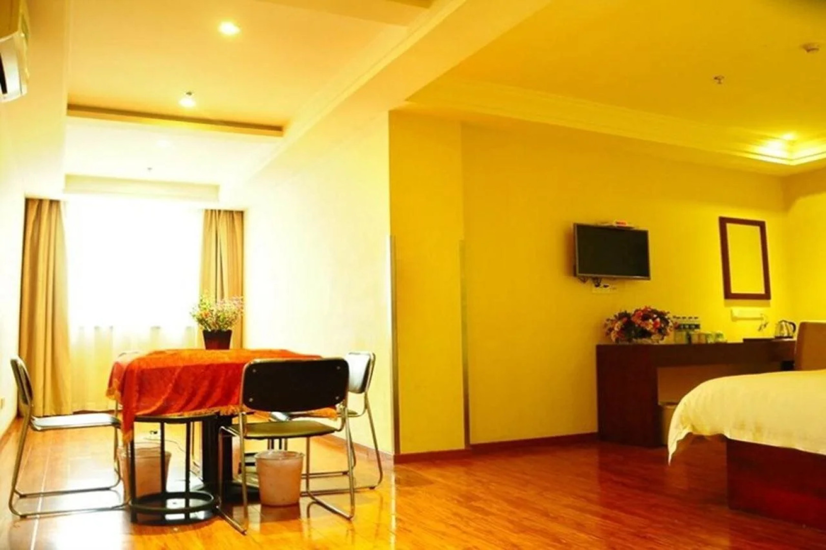 GreenTree Inn Chuzhou Dingyuan County People's Square General Hospital Business Hotel