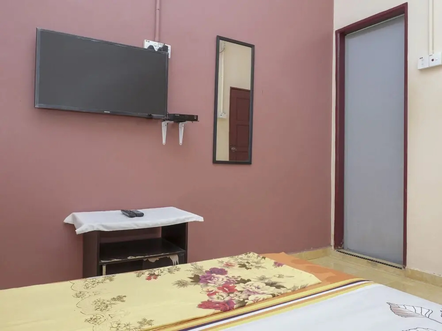 SPOT ON 90144 Corridor Hotel 1