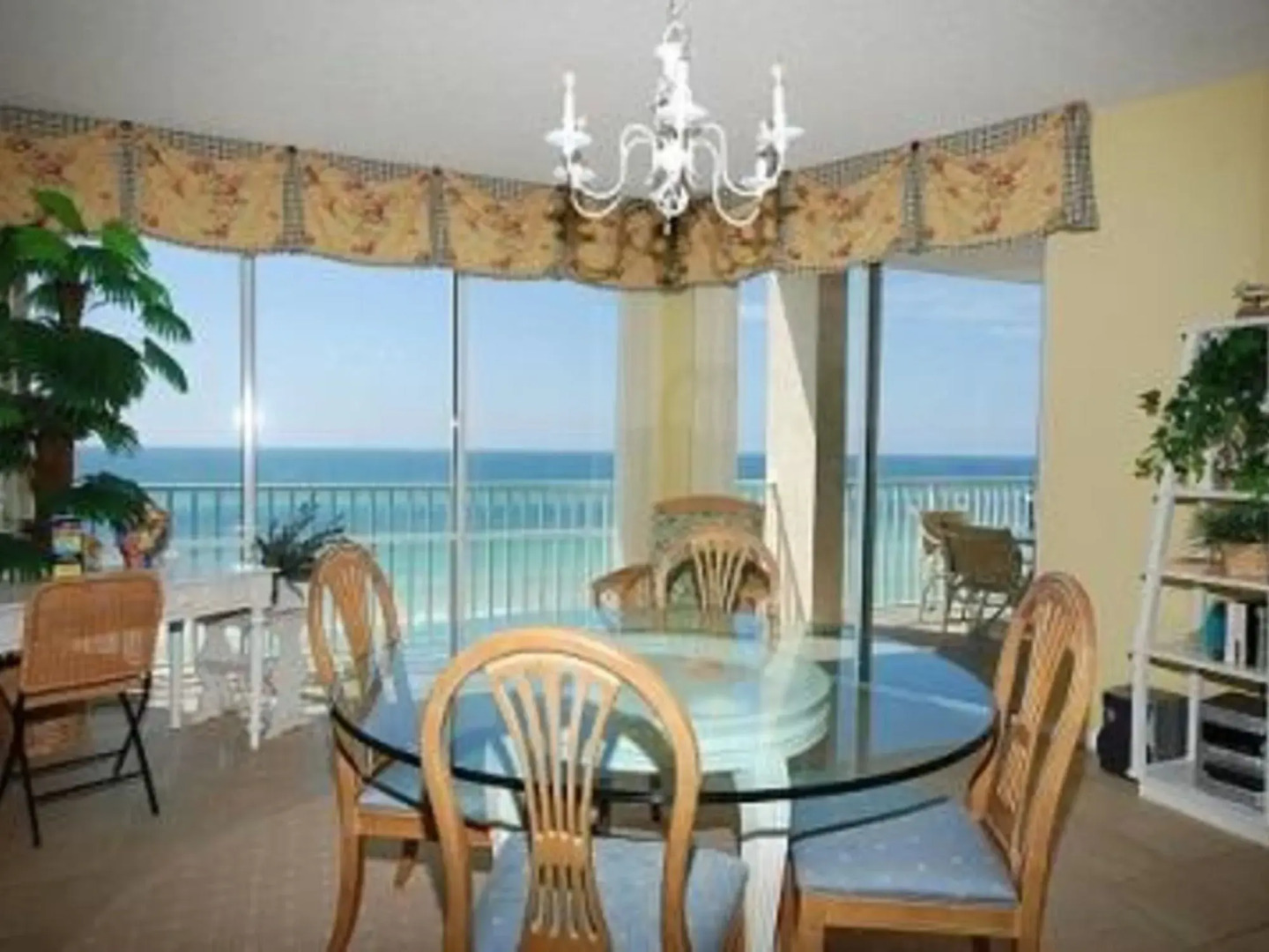 High Pointe 36E 627866 by RedAwning